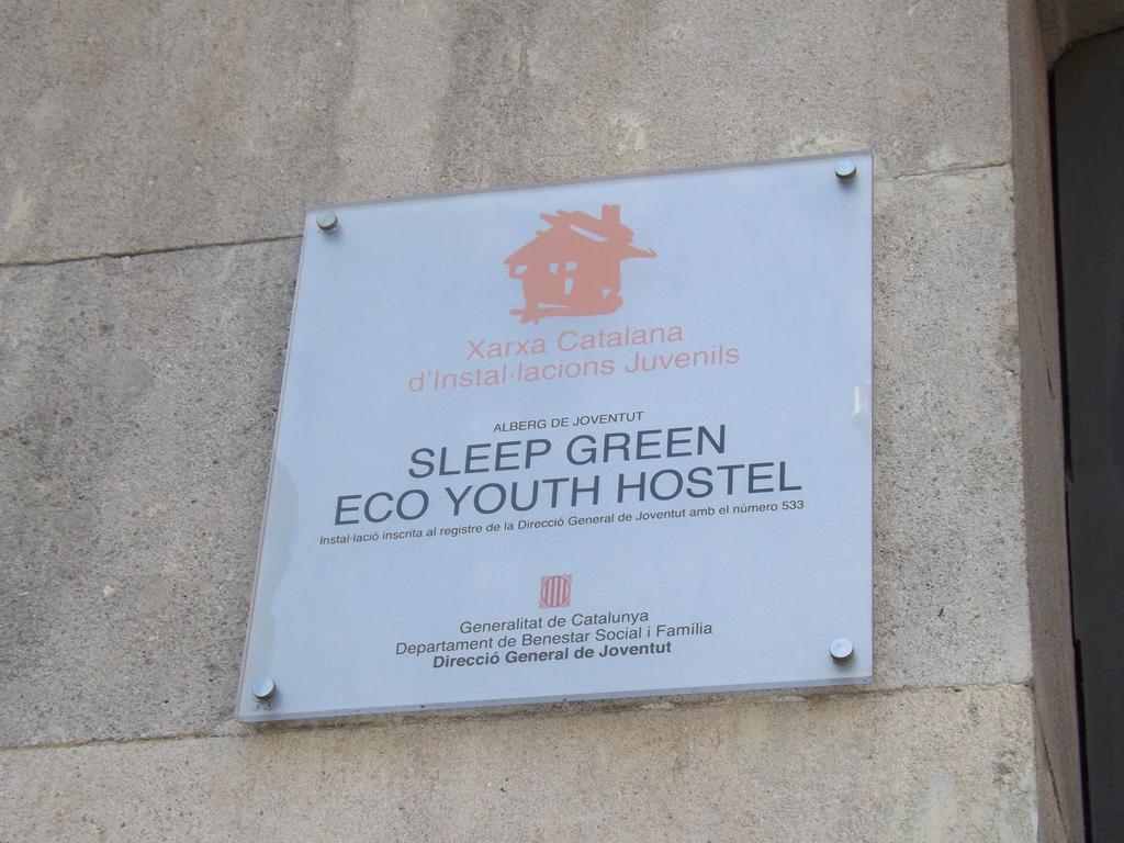 Sleep Green - Certified Eco Youth Hostel Barselona Dış mekan fotoğraf