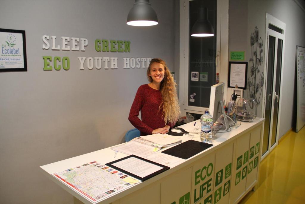 Sleep Green - Certified Eco Youth Hostel Barselona Dış mekan fotoğraf